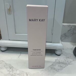 Mary Kay 4-in-1 Cleanser Combination to Oily skin